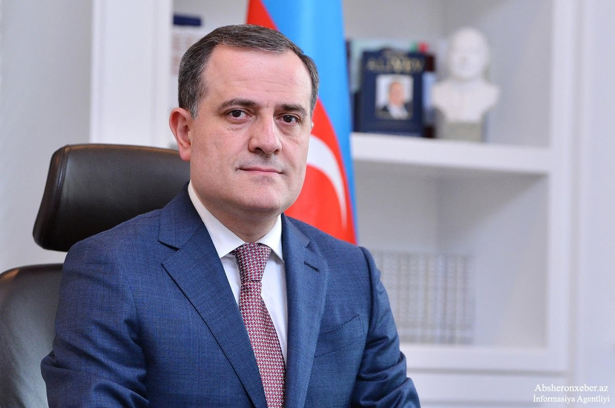 Ceyhun Bayramov yeni kollektivə təqdim edildi