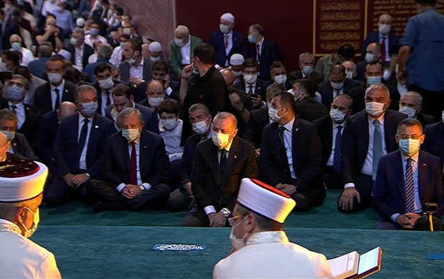 “Ayasofya” 86 il sonra məscid kimi ibadətə açıq elan edilib - FOTOLAR