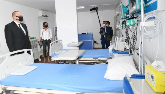 Prezident İlham Əliyev və Mehriban Əliyeva Bakıda modul tipli hospitalın açılışında iştirak ediblər