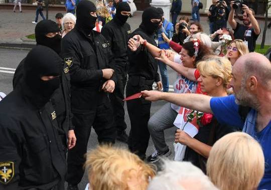 Minskdə aksiya davam edir...