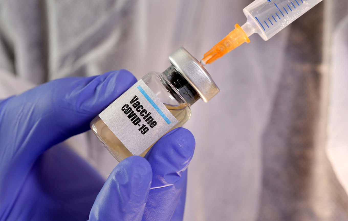Daha bir ölkə koronavirus vaksinini təqdim etməyə hazırlaşır
