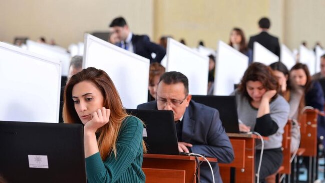 Dövlət qulluğuna qəbul imtahanı keçirilib - DİM