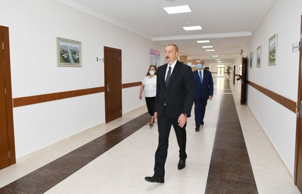 Prezident Bakıda 251 nömrəli məktəbin yeni korpusunun açılışında iştirak edib - FOTO