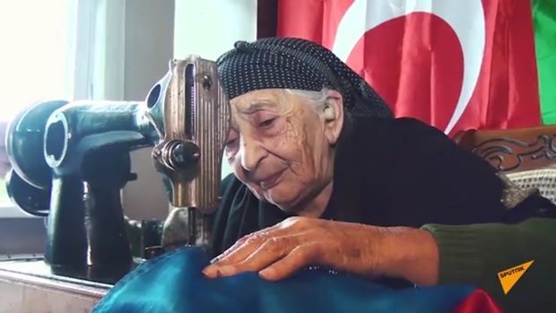 Şuşanın üzərində dalğalanacaq bayrağı tikən nənəmizi tanıyaq - VİDEO