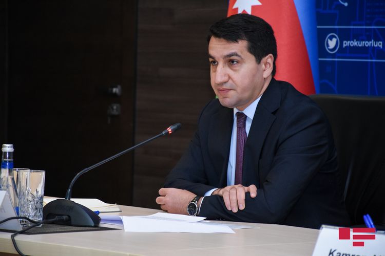 Hikmət Hacıyev: “Gəncə, Mingəçevir və digər ərazilərin atəşə tutulmasına görə Ermənistanın siyasi-hərbi rəhbərliyi məsuliyyətə cəlb olunmalıdır”