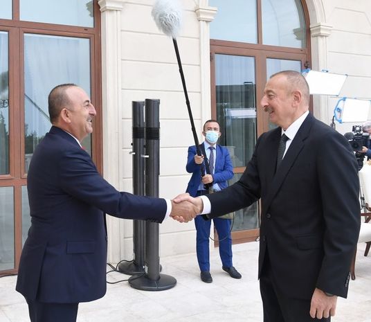 Prezident Türkiyənin XİN rəhbəri Mövlud Çavuşoğlunun başçılıq etdiyi nümayəndə heyətini qəbul edib - FOTO