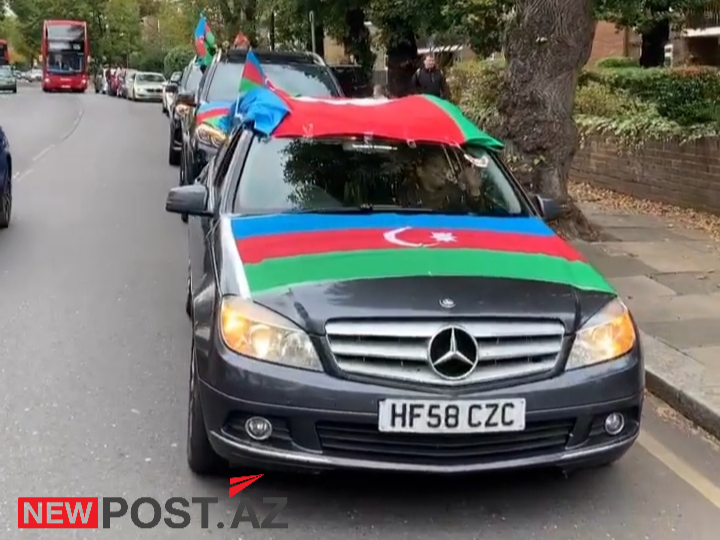 Londonda Müstəqillik Günü ilə bağlı yürüş keçirilib - FOTO + VİDEO