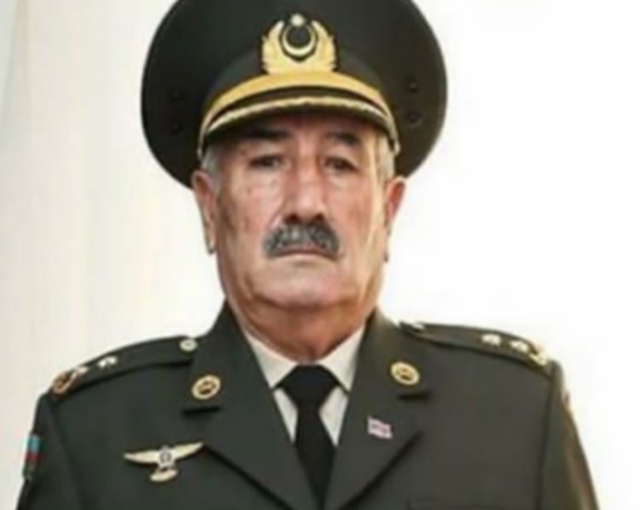 DİQQƏT!!! Şəmkir sakini topladığı bütün pulunu Şanlı Ordumuza verdi