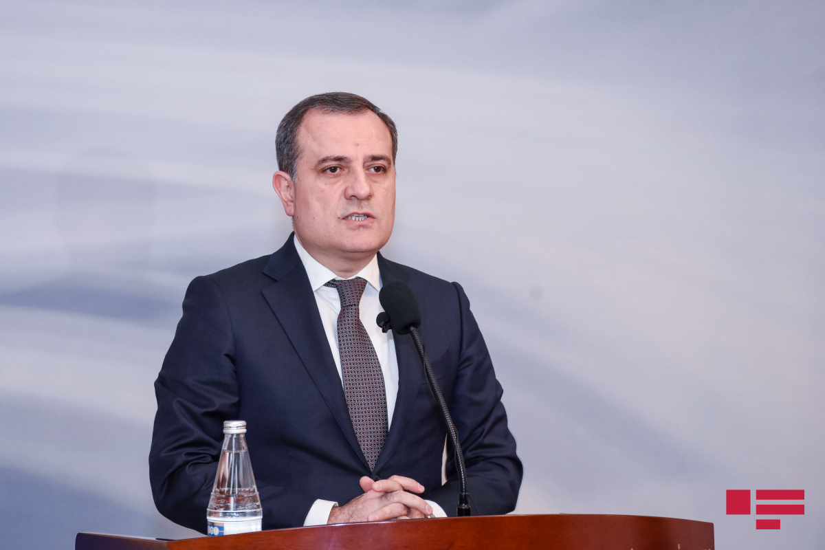 Ceyhun Bayramov: “Türkiyə XİN başçısının səfəri bizə dəstəyi bir daha hiss etdirir”