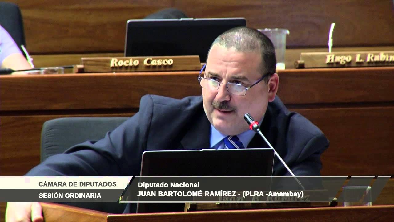Paraqvaylı senator: 