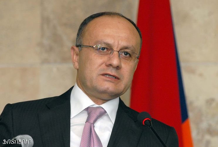 Azərbaycan Seyran Ohanyan barəsində soyqırımı cinayəti üzrə axtarış elan edib