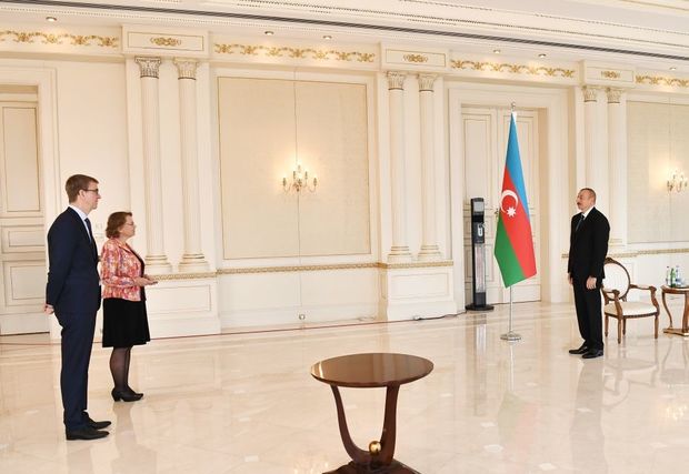 Prezident İlham Əliyev Niderlandın Azərbaycana yeni təyin olunmuş səfirini qəbul edib - FOTO