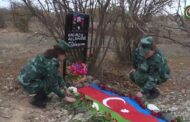 Milli qəhrəman Allahverdi Bağırovun zabit qızları illər sonra atalarının Ağdamdakı məzarını ziyarət etdilər - VİDEO