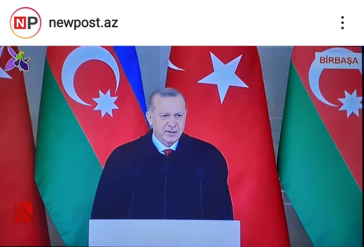 Ərdoğan Zəfər Paradındakı nitqinə Bəxtiyar Vahabzadənin şeiri başladı
