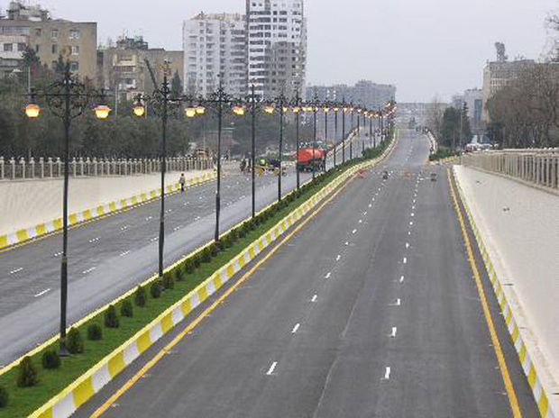 Bakının mərkəzi yolları parada görə bağlanır