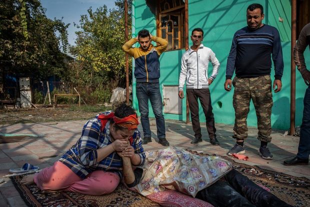 Bərdədə erməni terroru zamanı çəkilmiş şəkil ilin 100 görüntüsündən biri oldu - FOTO
