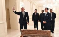 ICESCO-nun Baş direktoru Qələbə münasibətilə Azərbaycan Prezidentinə xatirə hədiyyəsi verib