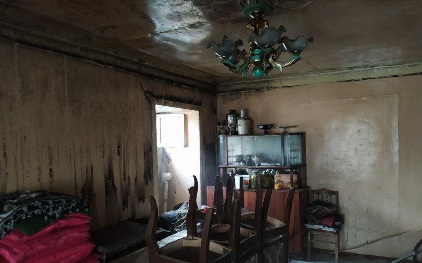 Ağdaşda 6 otaqlı ev əşyaları ilə birlikdə yanıb - FOTO