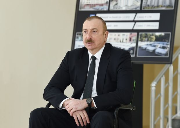 Prezident İlham Əliyev şəhid ailələri və müharibə əlilləri ilə görüşdü - FOTO