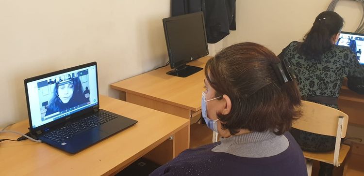 Səhiyyə Nazirliyi orta məktəblərdə sorğu keçirəcək