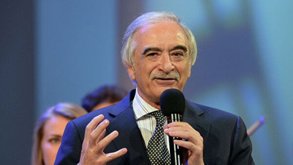 Polad Bülbüloğlu: “Atamın evini öz hesabıma bərpa edəcəyəm”
