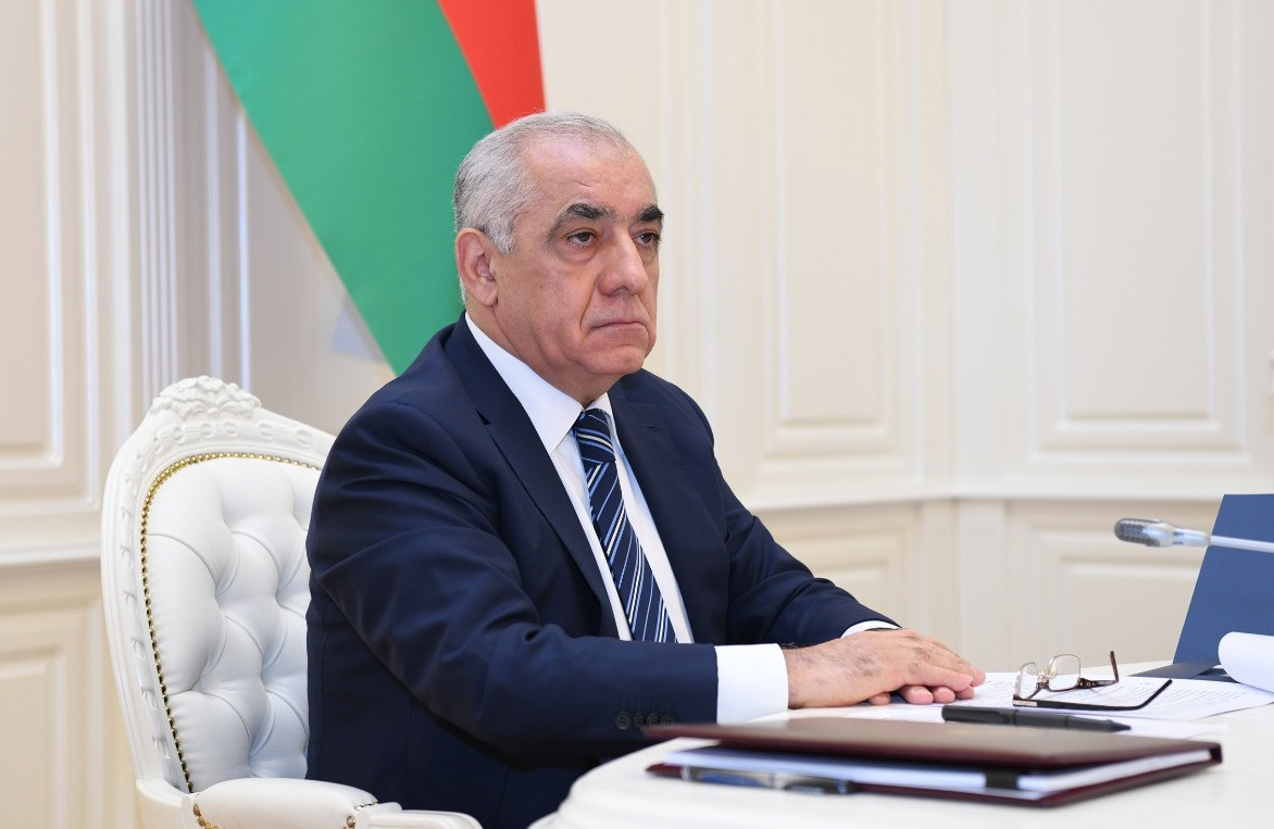 Baş nazir bahalaşma ilə bağlı narahatlıqdan danışıb