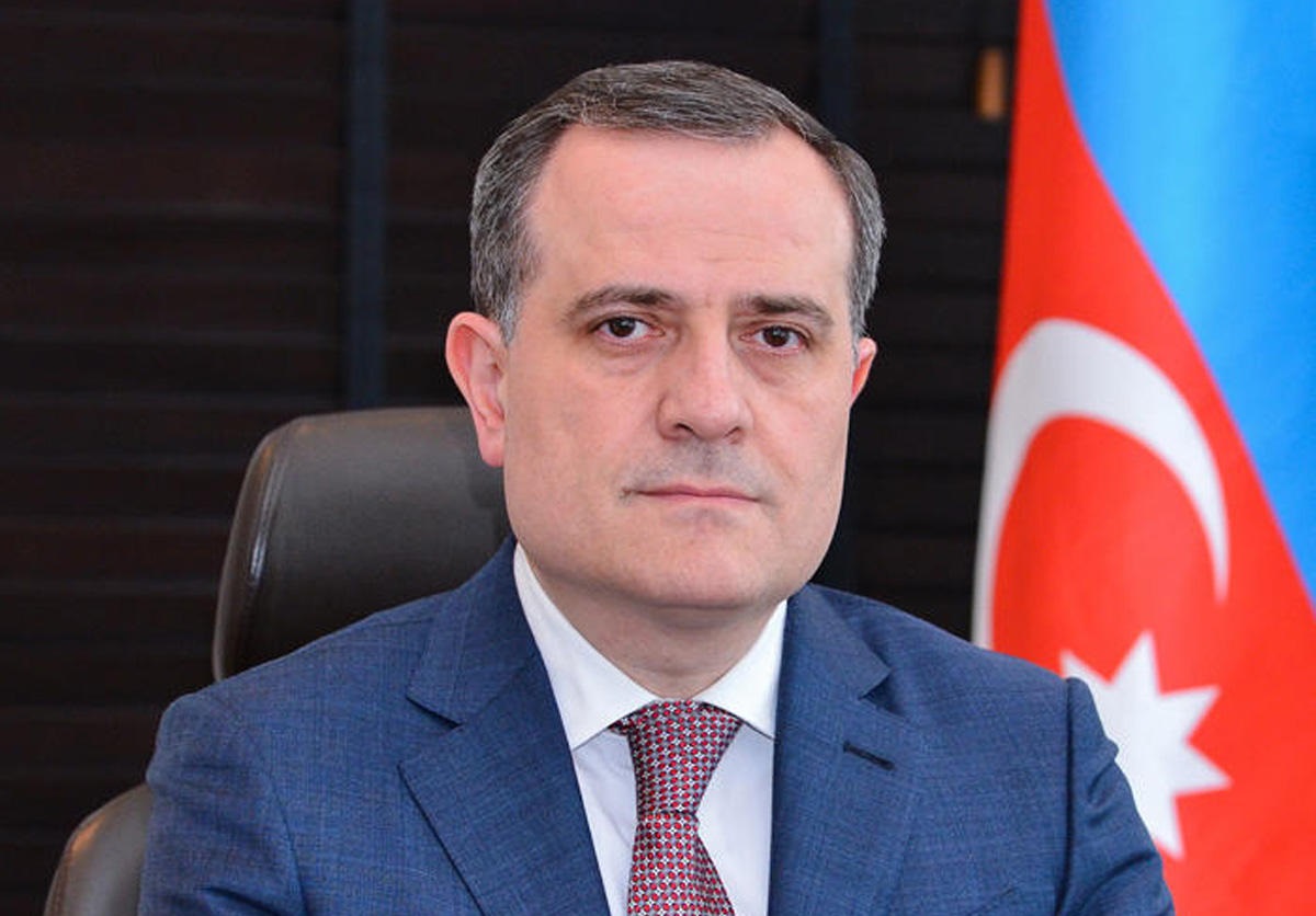 Ceyhun Bayramov Hafiz Paşayevi təbrik edib