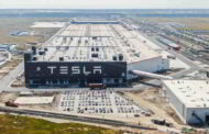 “Tesla” zavodunda 450 nəfər koronavirusa yoluxub