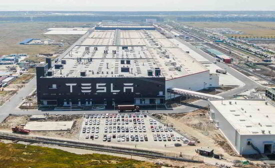 “Tesla” zavodunda 450 nəfər koronavirusa yoluxub