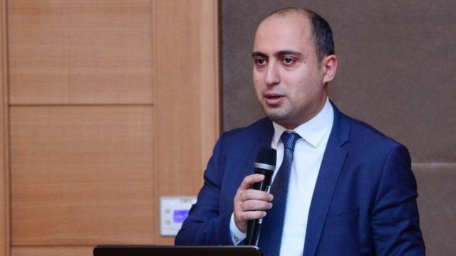 Emin Əmrullayev: 