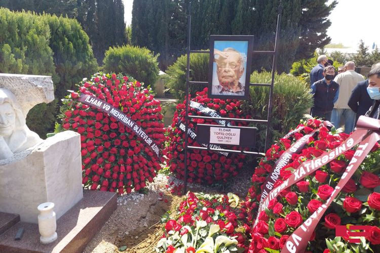 Azərbaycan Prezidenti və birinci xanım Mehriban Əliyeva Eldar Quliyevin dəfn mərasiminə əklil göndərib
