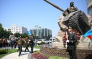 Azərbaycanın Milli Qəhrəmanı Albert Aqarunovun xatirəsi yad edilib - FOTO