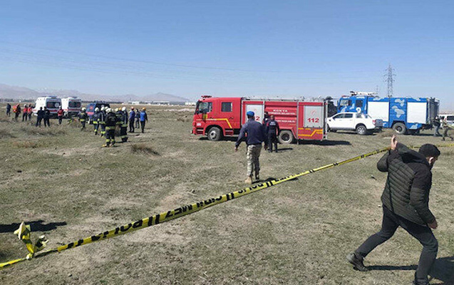 Türkiyədə hərbi təyyarə qəzaya düşdü, pilot həlak oldu