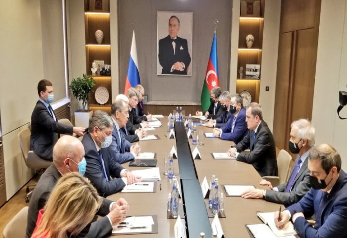 Ceyhun Bayramov və Lavrov arasında geniş tərkibli görüş keçirilir - YENİLƏNİB