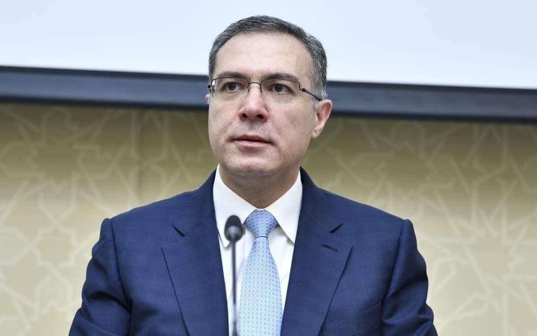 Prezidentin köməkçisi COVID pasportunun şəklini paylaşdı - FOTO