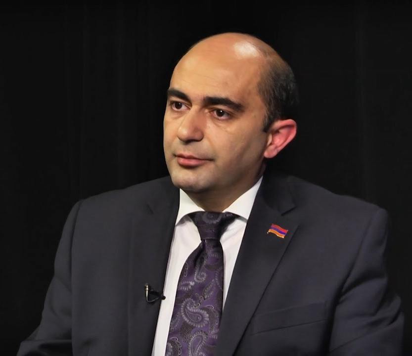Marukyan Ermənistan Səhiyyə Nazirliyində baş verən silsilə qətl və qalmaqalların səbəbini açıqladı