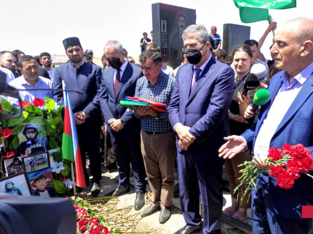 Kəlbəcərdə mina partlaması nəticəsində şəhid olan jurnalist Məhərrəm İbrahimov dəfn olunub- FOTO - YENİLƏNİB