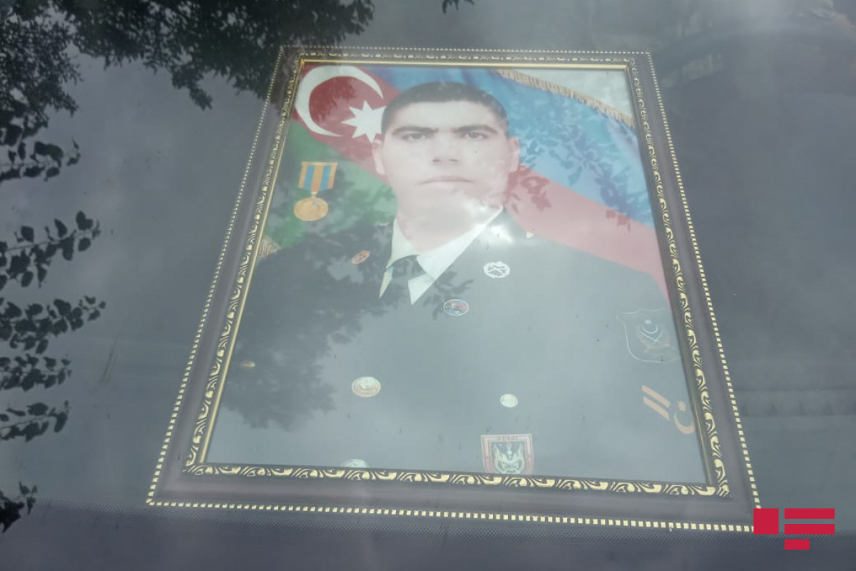 Azərbaycan Ordusunun Kəlbəcərdə şəhid olan giziri dəfn edilib - VİDEO - YENİLƏNİB