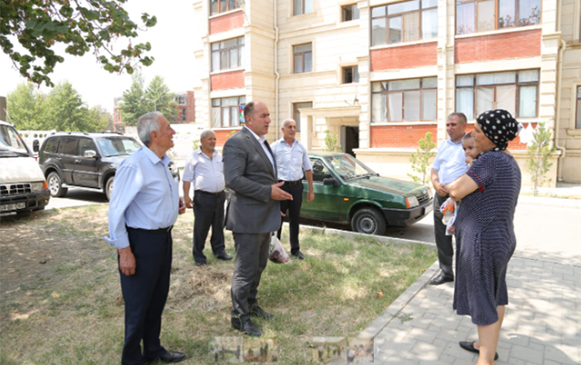 Deputat 800-dən çox ailəyə bayram sovqatı göndərdi - Fotolar