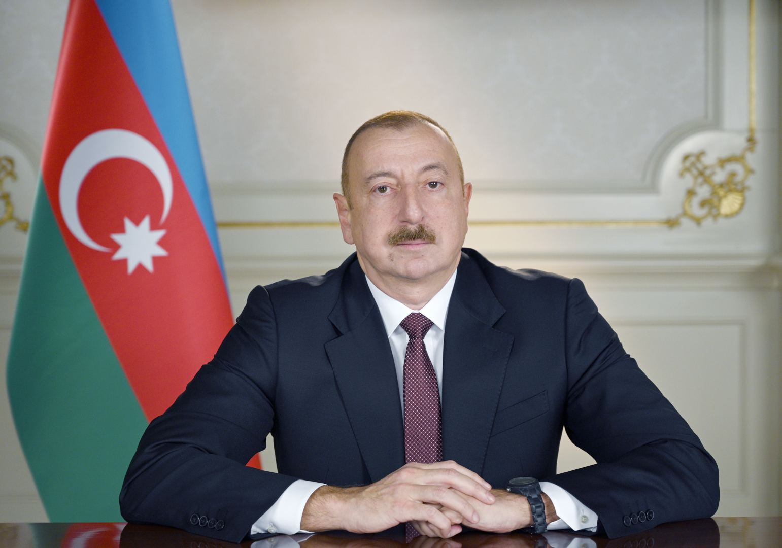 Prezident İlham Əliyev Xalq artisti Əli Nura mənzil hədiyyə edib
