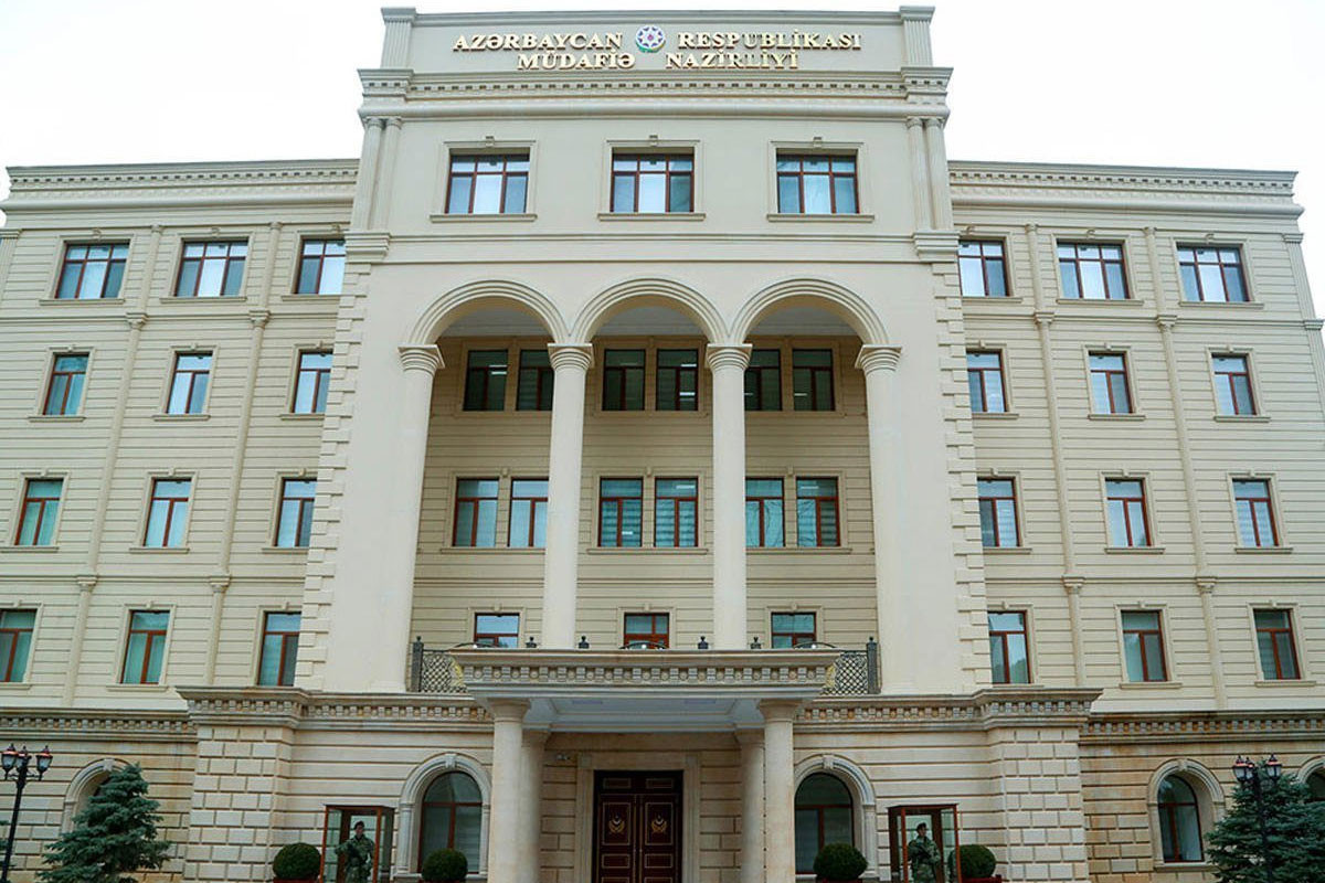 MN: Naxçıvan istiqamətində mövqelərimiz atəşə tutulub, bir hərbi qulluqçumuz yaralanıb