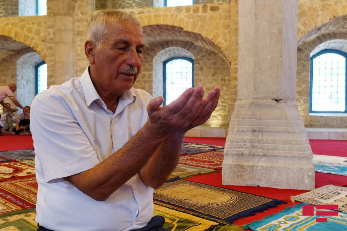 Şuşa sakinləri Yuxarı və Aşağı Gövhər Ağa məscidlərini ziyarət edib - FOTO
