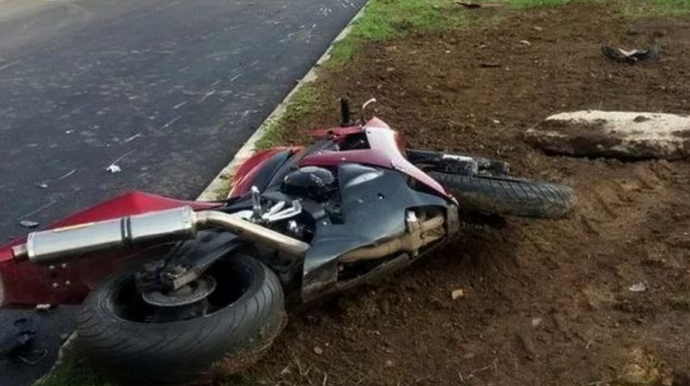 Zaqatalada yük maşını ilə motosiklet toqquşub, iki qardaş xəsarət alıb