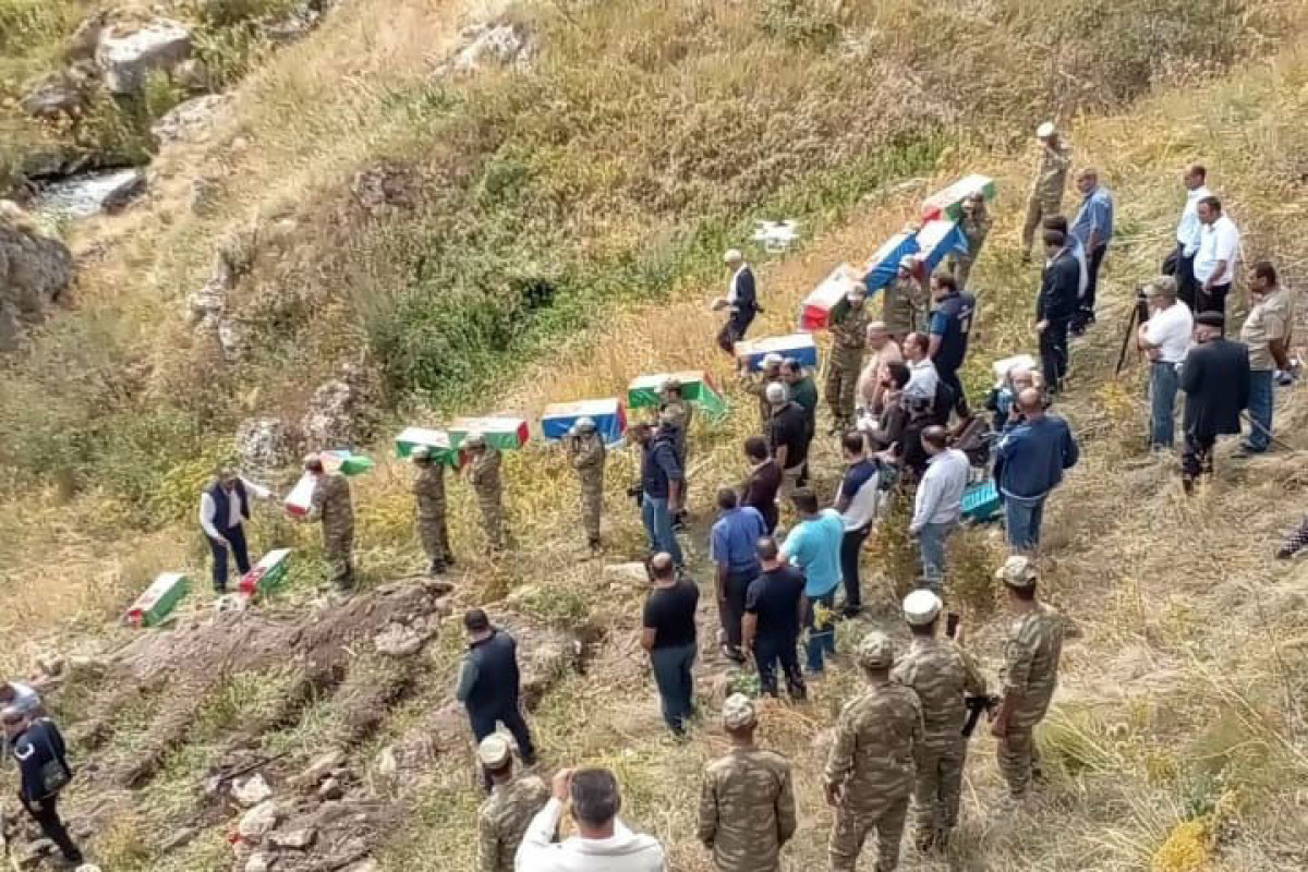 Başlıbelin 12 sakininin meyit qalıqlarının kimə aid olması müəyyənləşib, onlar əvvəlki yerdə ayrı-ayrı qəbirdə torpağa tapşırılıb