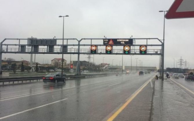 Hava şəraitinə görə Bakının bəzi yollarında sürət həddi endirildi