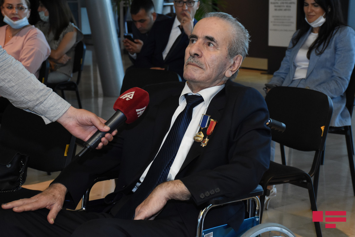 Canəli Əkbərovun vəziyyəti ağırdır