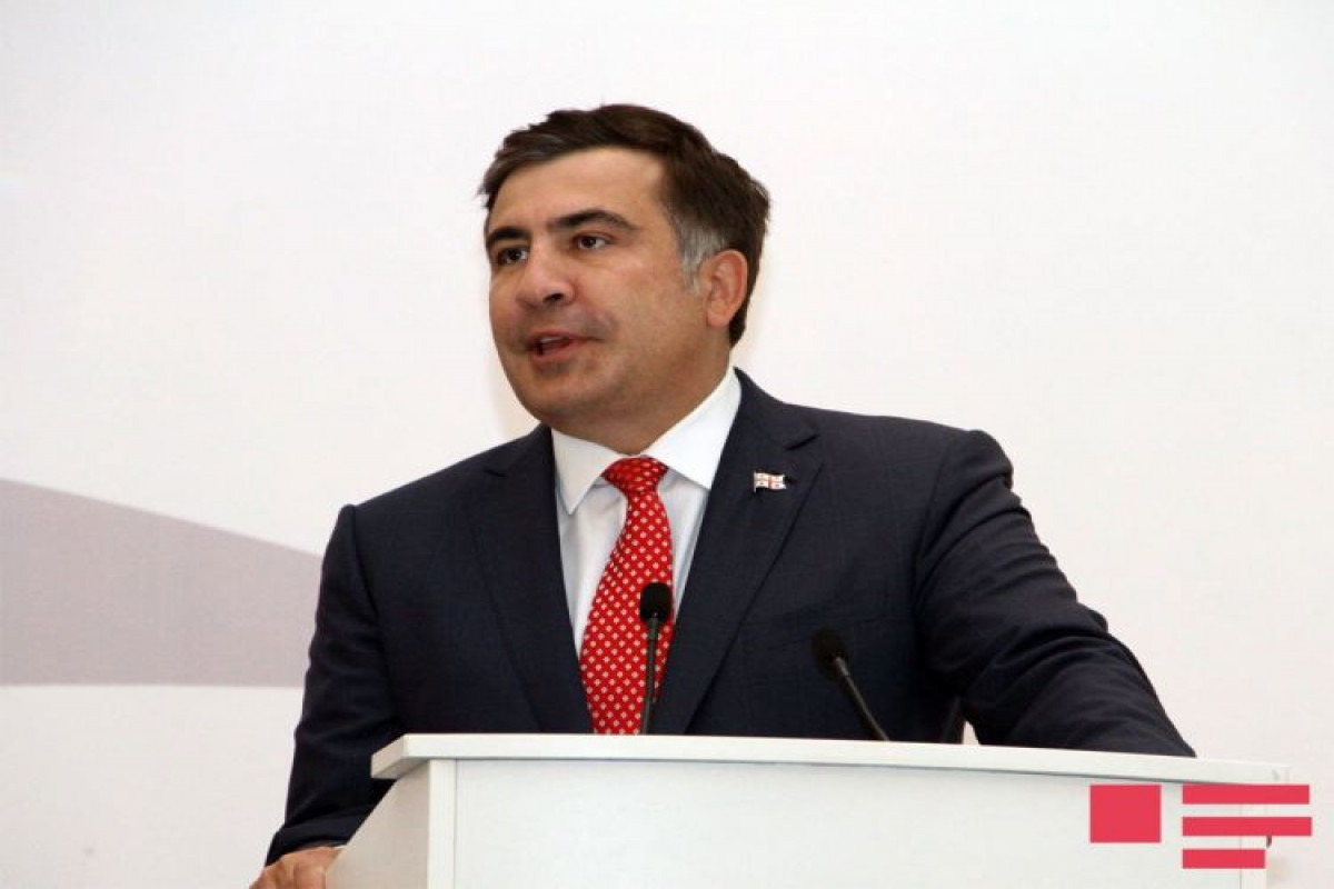Saakaşvili vəkilləri ilə görüş zamanı huşunu itirərək yıxılıb