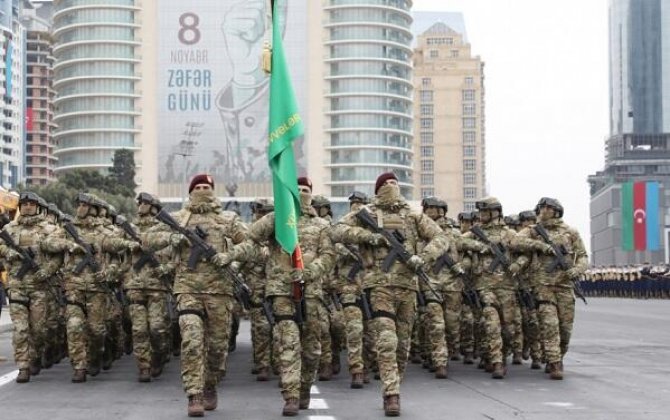 Qardaşlığın Zəfər paradı...