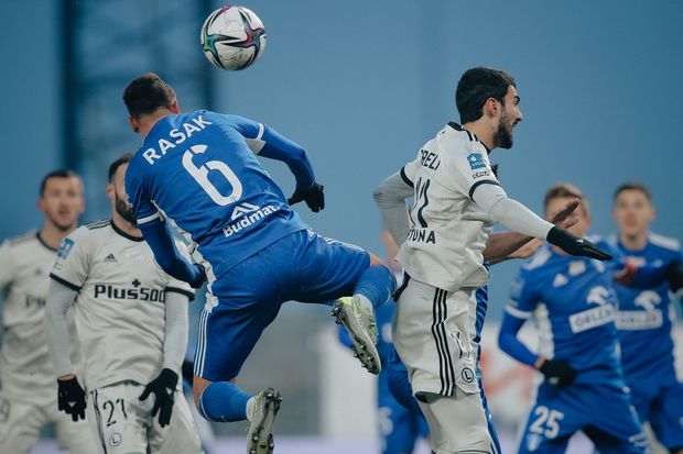 Polşalı azarkeşlərin döydüyü futbolçular arasında Mahir Emreli də olub - FOTO