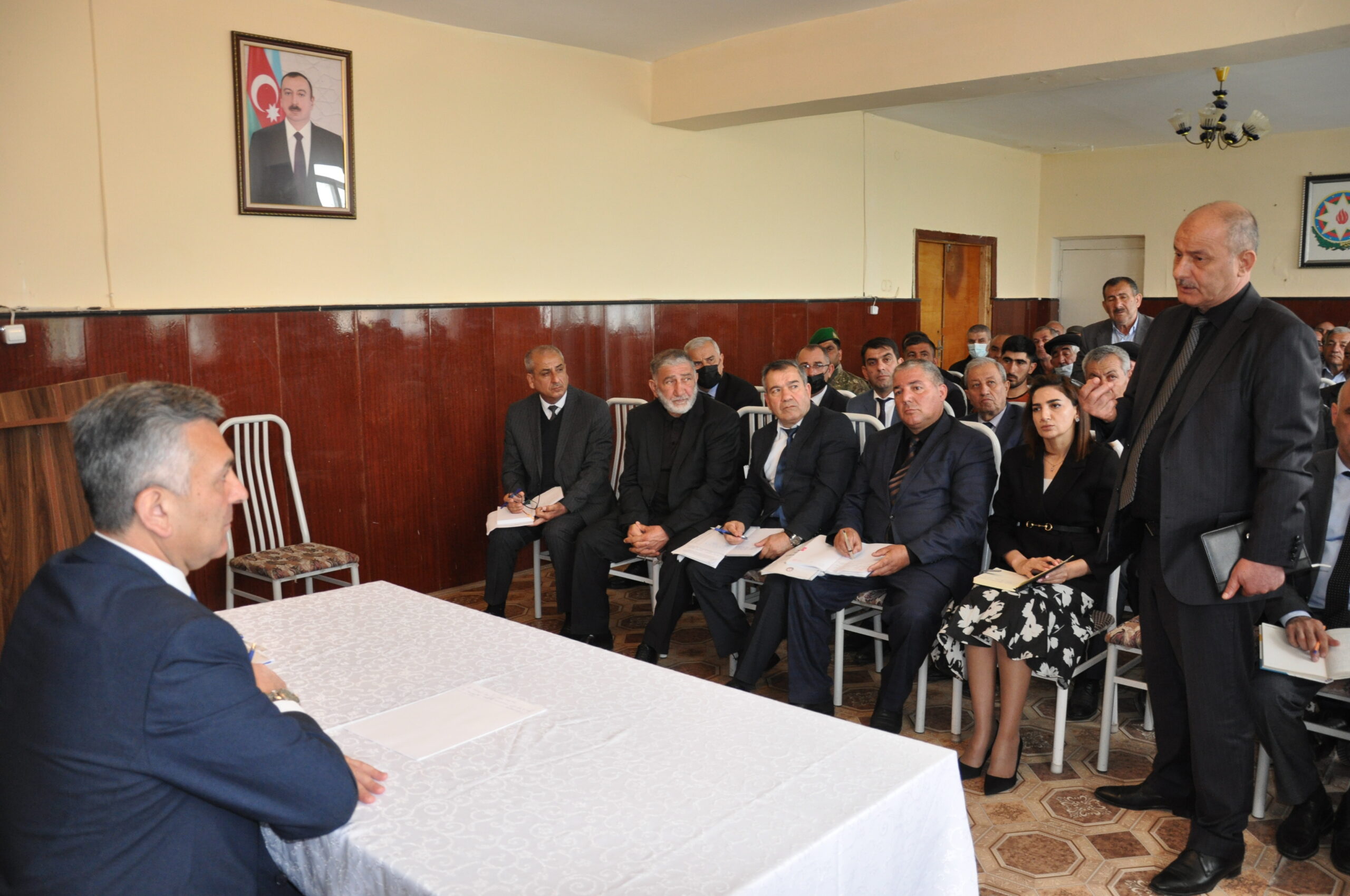 Biləsuvar RİH-nin Başçısı Faiq Qürbətov Əsgərabad kəndində səyyar qəbul keçirib – FOTO